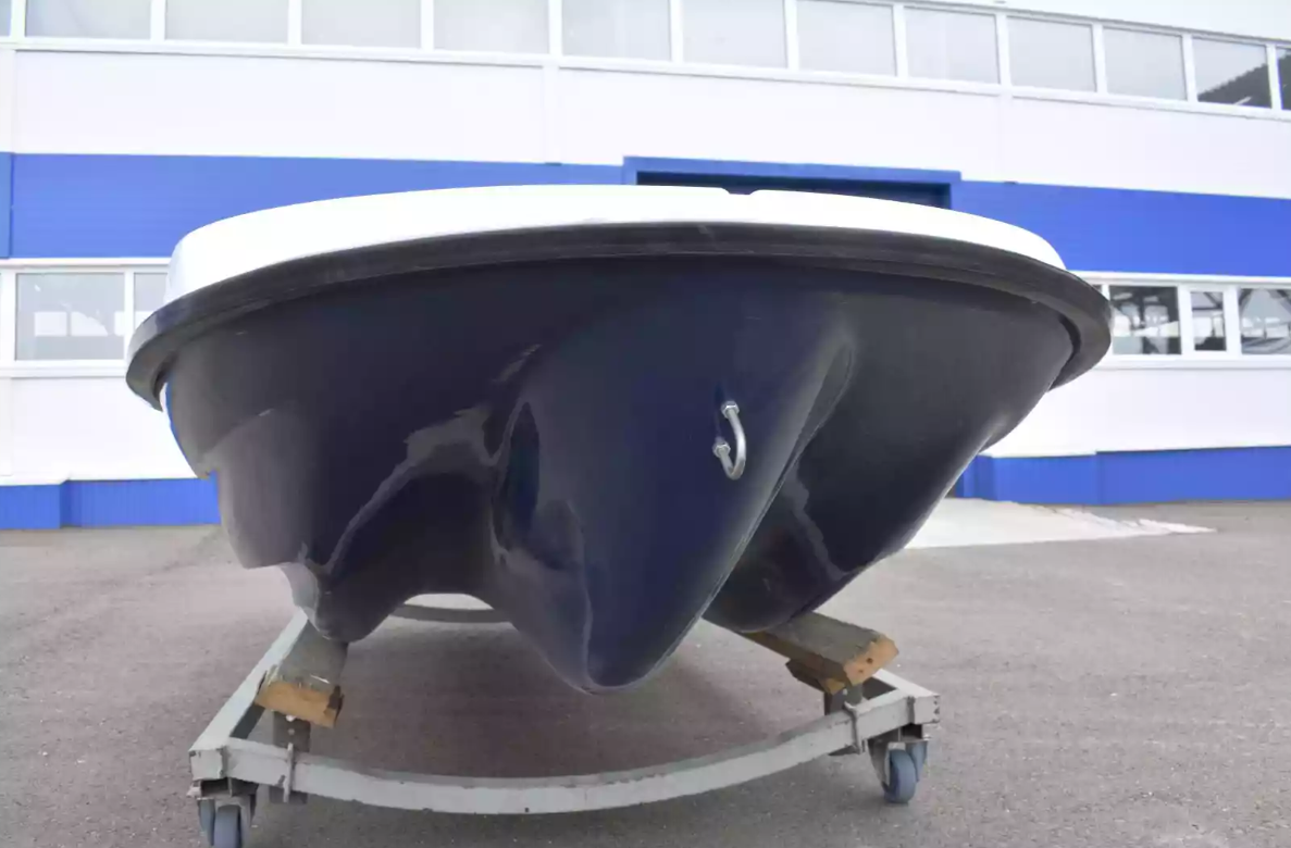 Стеклопластиковая лодка Пингвин New (тримаран) в Нальчике