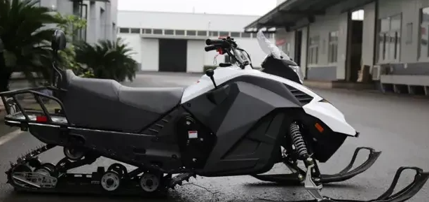 Снегоход ULAR 220 в Нальчике