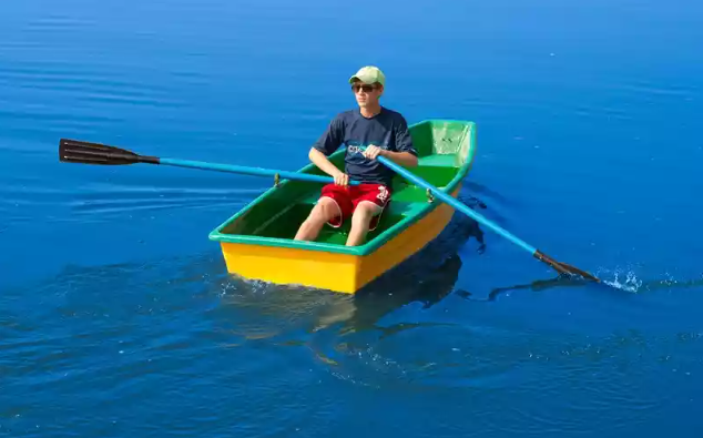 Стеклопластиковая лодка Малютка в Нальчике