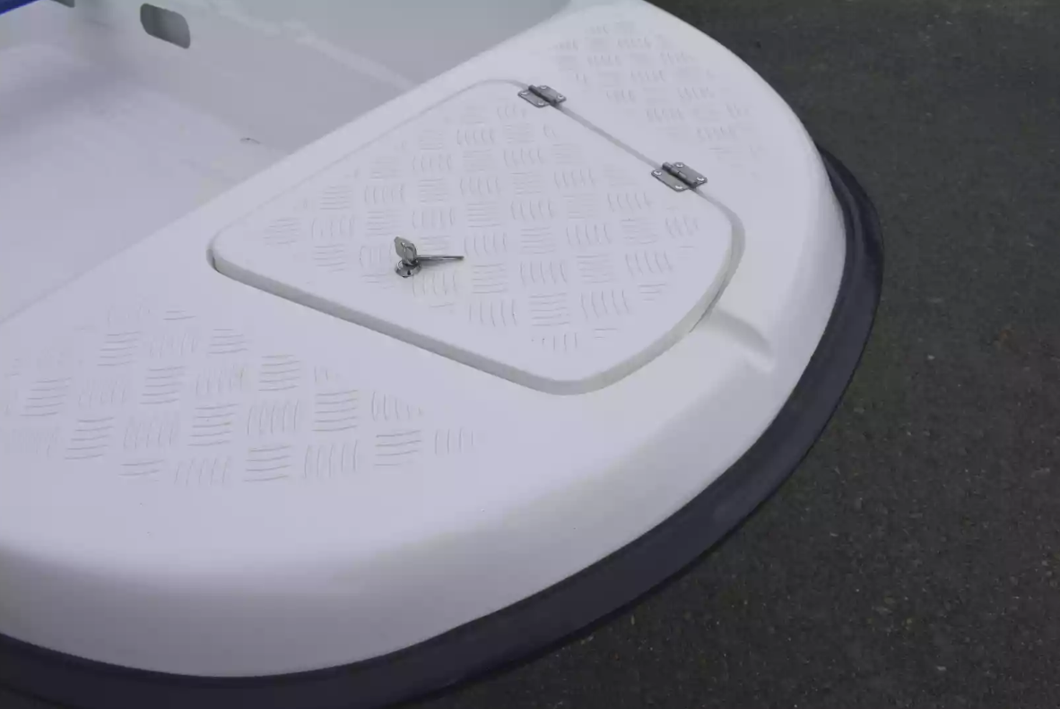 Стеклопластиковая лодка Пингвин New (тримаран) в Нальчике