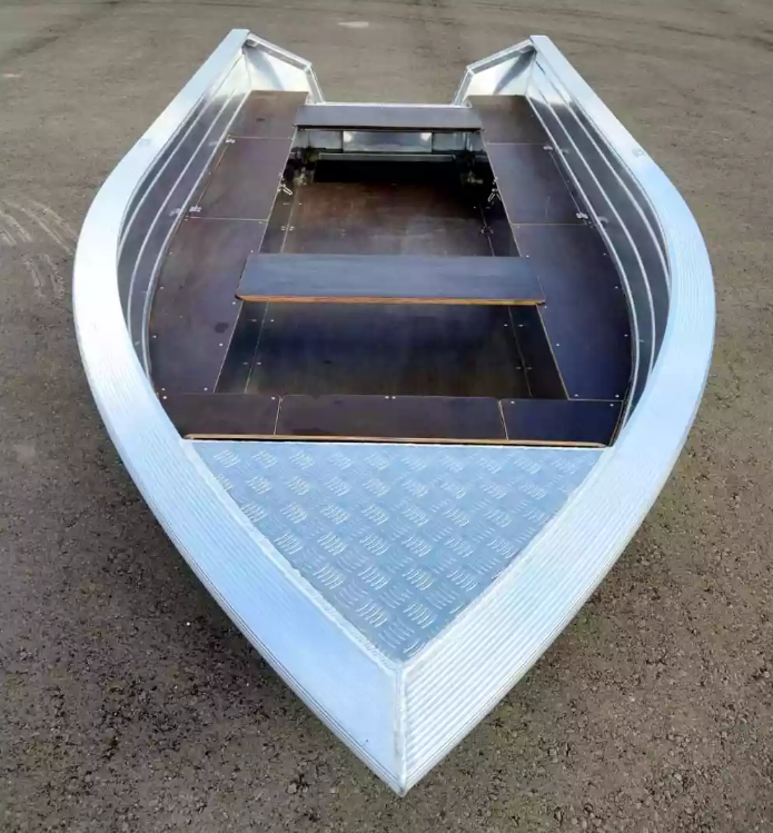 Алюминиевая лодка Неман-400 в Нальчике