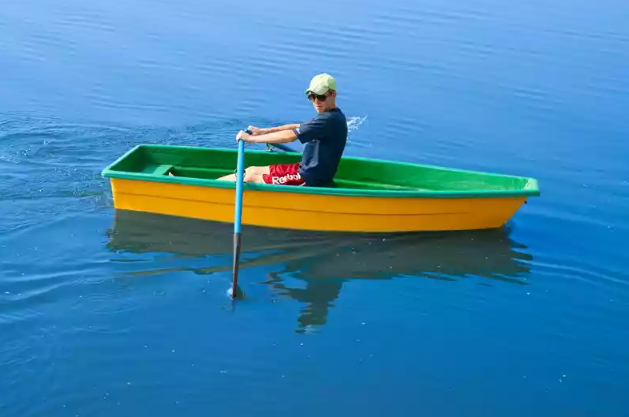 Стеклопластиковая лодка Малютка в Нальчике
