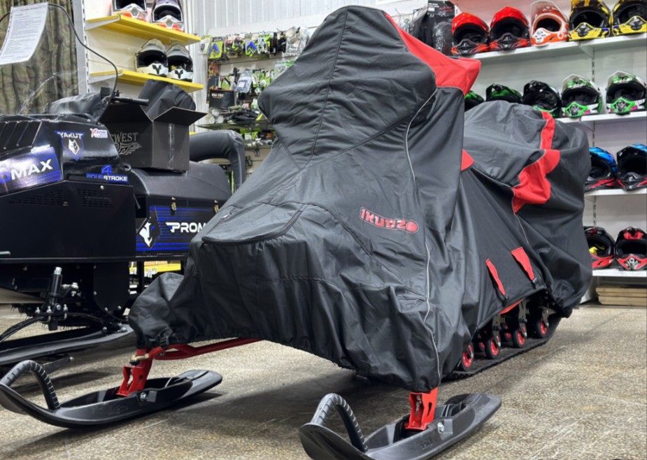 Чехол транспорт. снегохода IKUDZO HUNTER черно-красный Оксфорд ПРЕМИУМ качества с лого IKUDZO в Нальчике