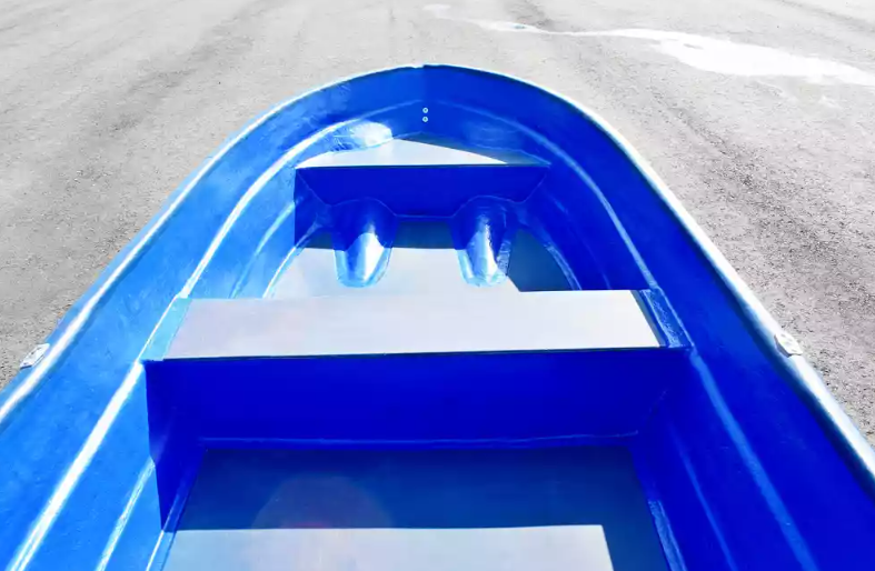 Стеклопластиковая лодка Neman-340 (тримаран) в Нальчике