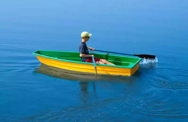 Стеклопластиковая лодка Малютка в Нальчике