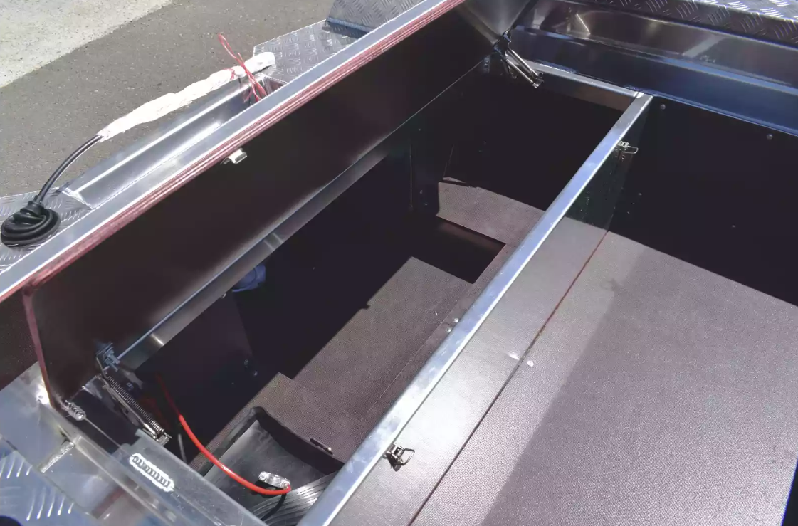 Алюминиевая лодка Wyatboat-390 DCM в Нальчике