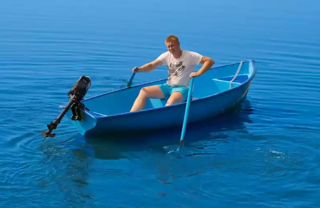 Стеклопластиковая лодка Омуль в Нальчике