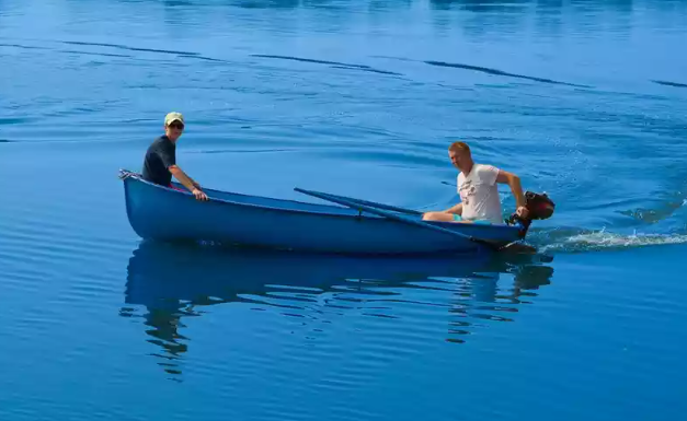 Стеклопластиковая лодка Омуль в Нальчике