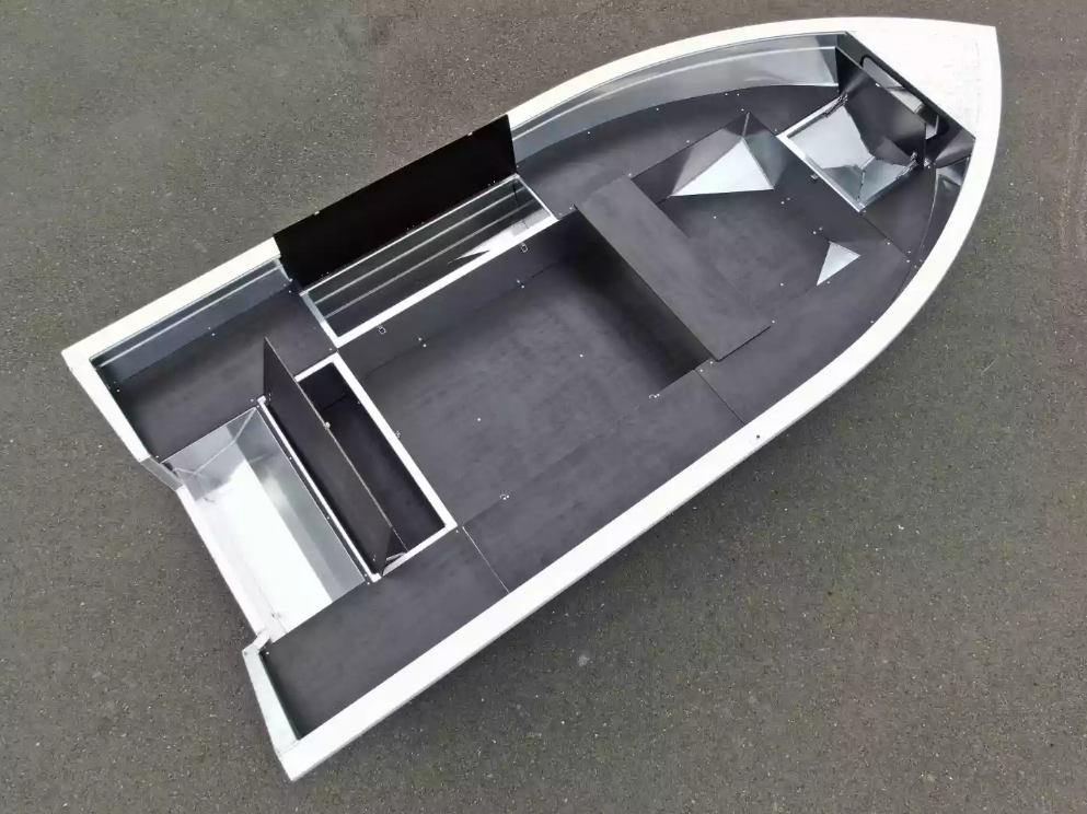 Алюминиевая лодка  Неман-420 в Нальчике